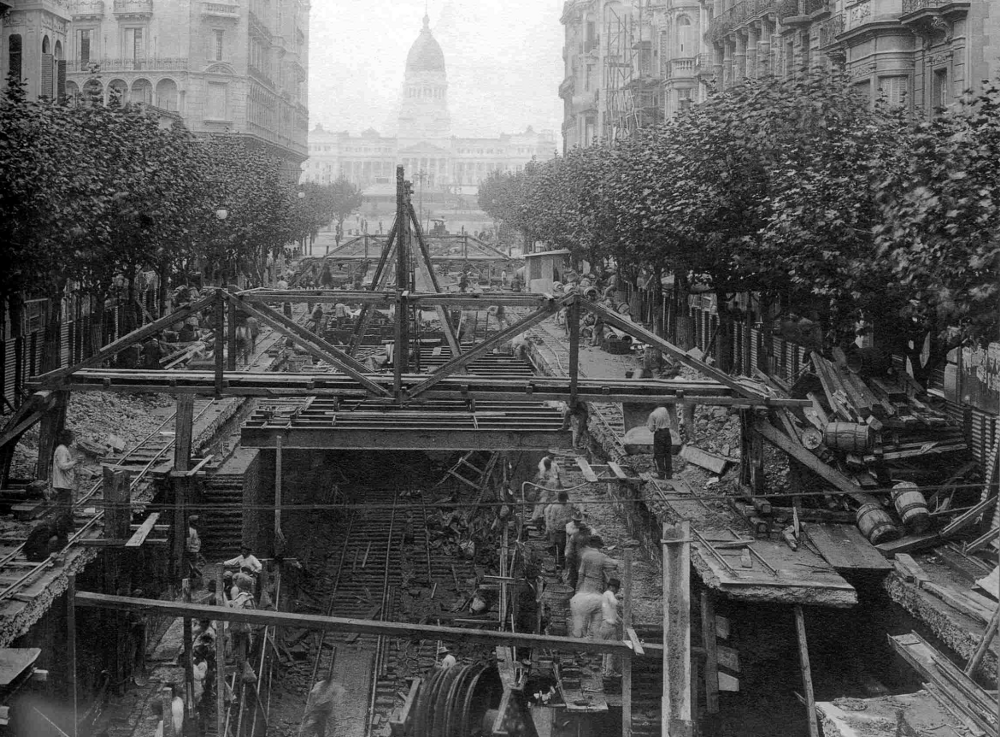 Construcción de la Línea A del subterráneo, inaugurado en 1913