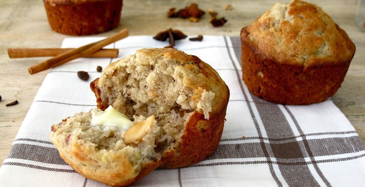 Deliciosos muffins de banana y nuez con un ingrediente sorpresa