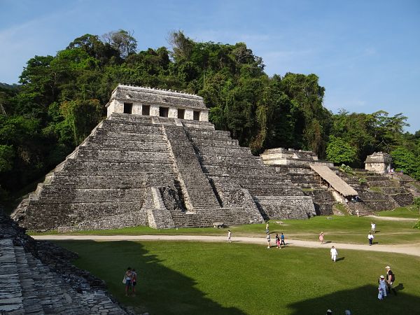 centros arqueológicos en la riviera maya