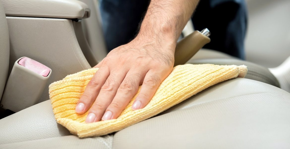 Cómo limpiar tapizado de auto