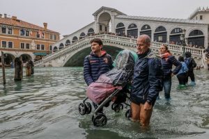 puente rialto venecia inundada