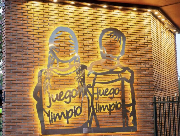 inauguró el Mural del Juego Limpio en el Club de Amigos. Está obra fue creada exclusivamente para el Club por el artista Alejandro Marmo.