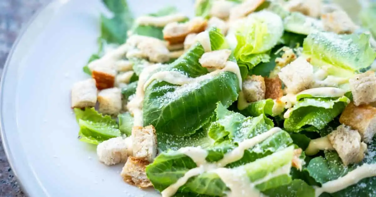 como hacer ensalada caesar