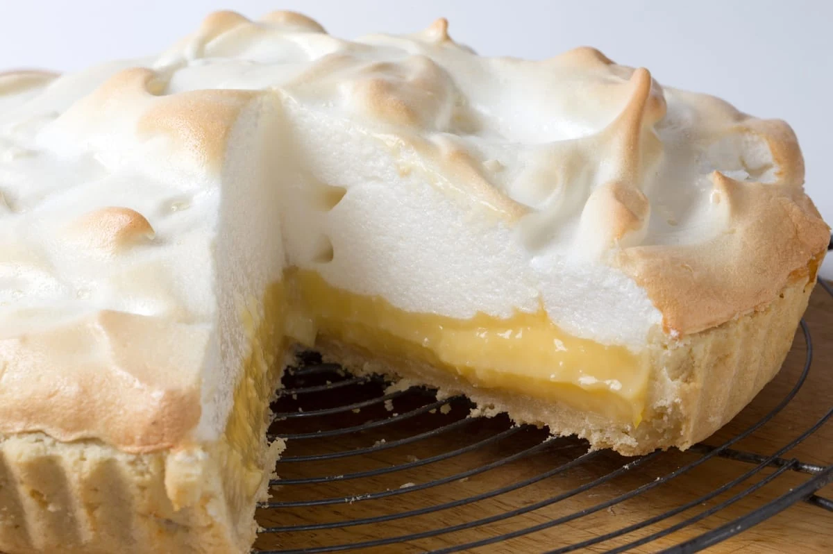 Paso a paso para hacer tarta de ricota cremosa con peras. tarta de peras y ricota