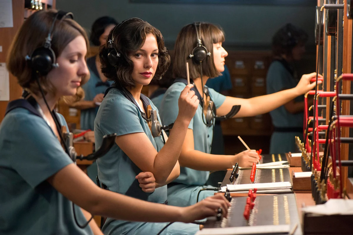 Netflix: las mejores series para ver sola o con amigas