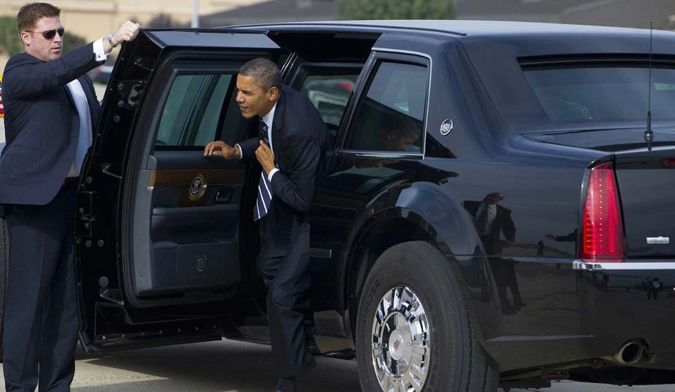 Obama en el auto blindado