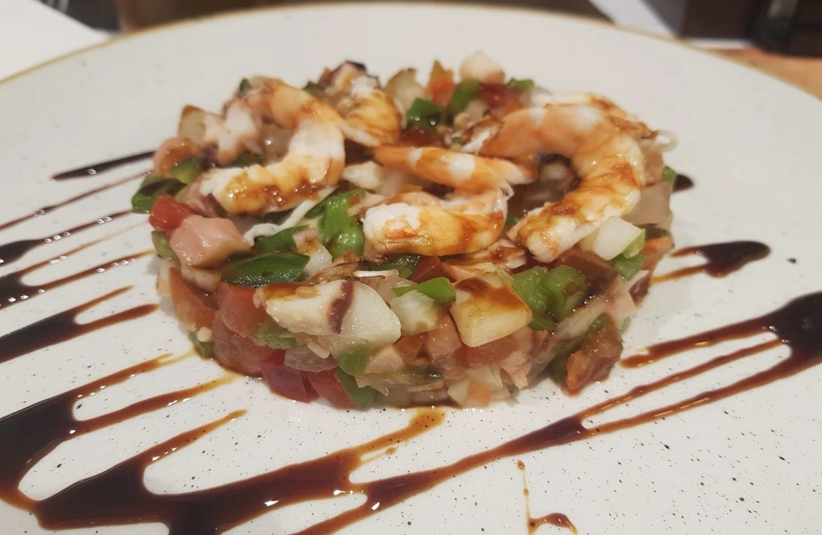 ensalada de pulpo y langostinos