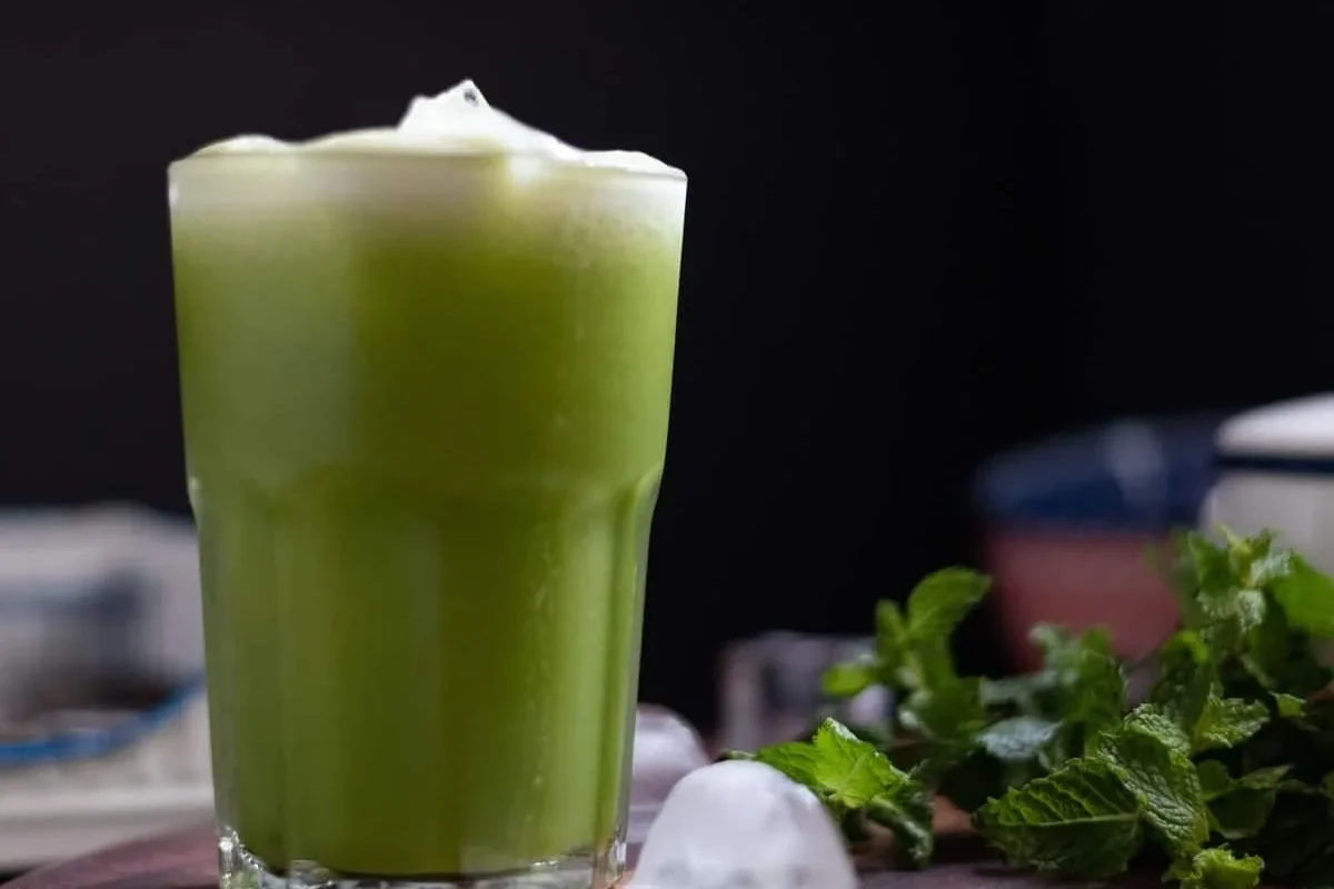 beneficios del jugo de apio