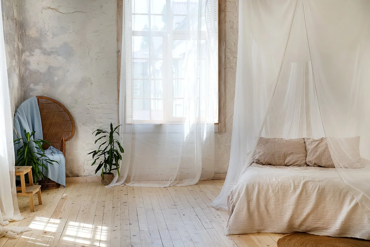 Dormitorio con arenado