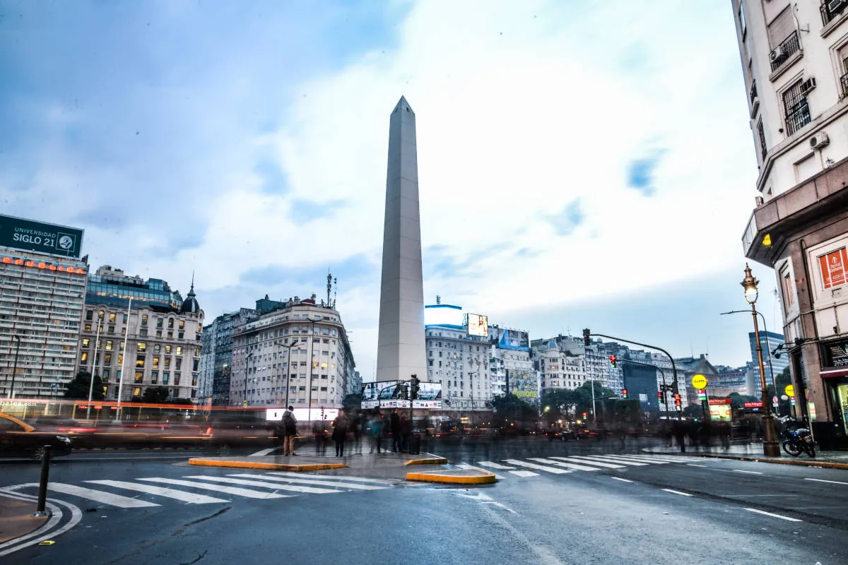 Hay muchos estacionamientos pagos en la zona del Obelisco El Microcentro es una zona difícil para estacionar en Buenos Aires