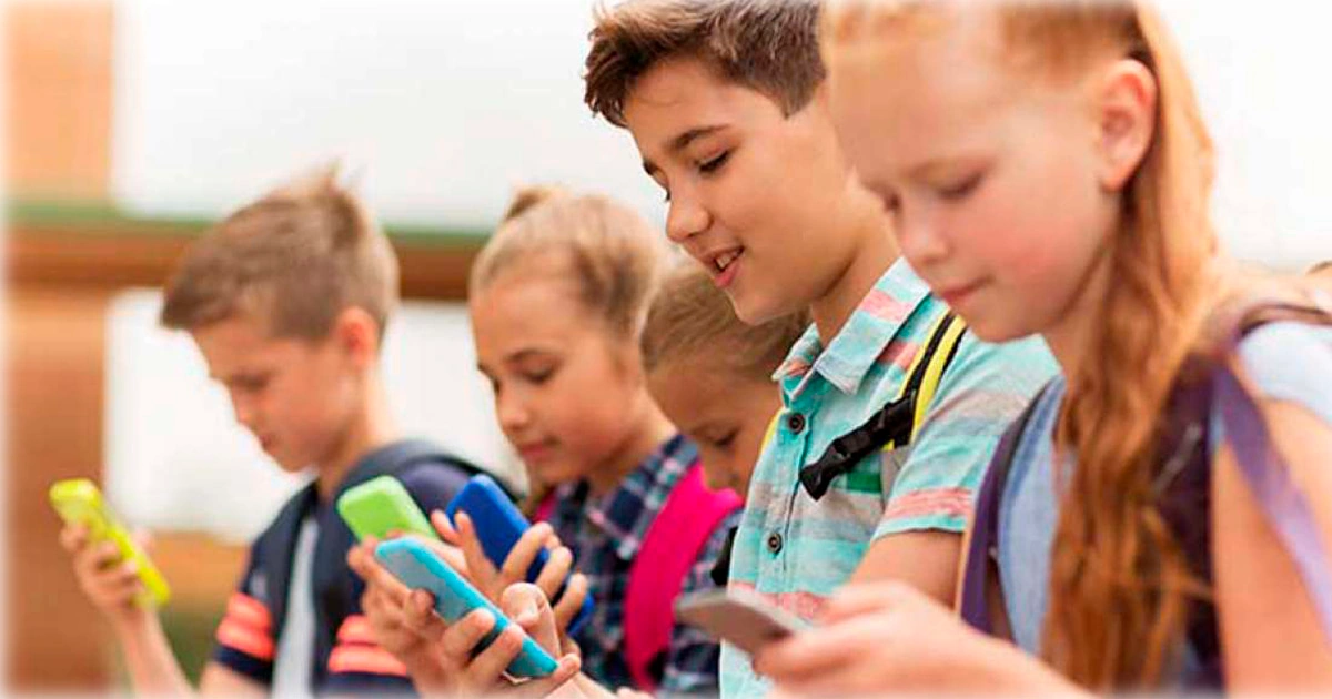 cuándo dar a los niños primer celular