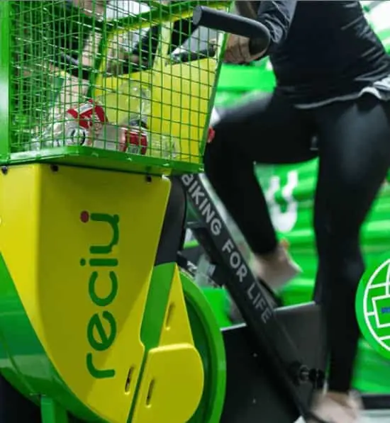 ReciU Bike: la bicicleta fija que recicla basura