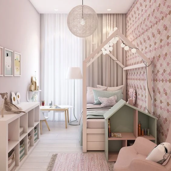 Muebles funcionales para habitación de niña Decoración habitación de niña con cubos y estanterías móviles de colores