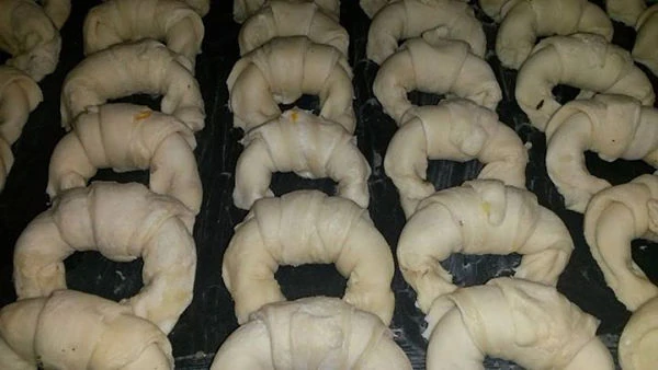 como hacer medialunas de manteca de panadería
