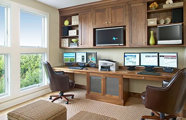 escritorio de madera natural para home office