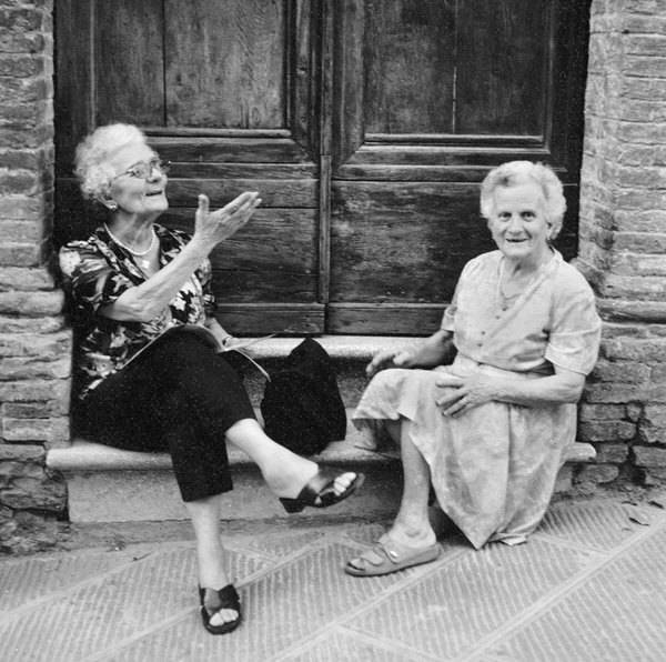 amigas / tercera edad