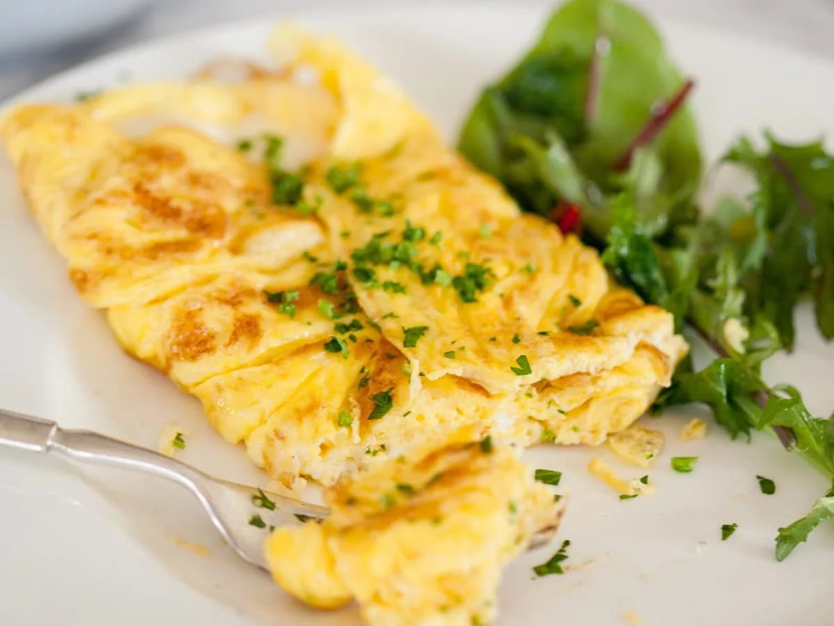 cómo hacer un omelette