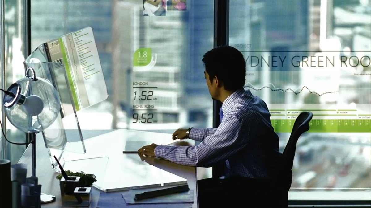 Profesional analizando datos del mercado laboral en una oficina futurista, buscando las mejores oportunidades y profesiones de alto crecimiento.