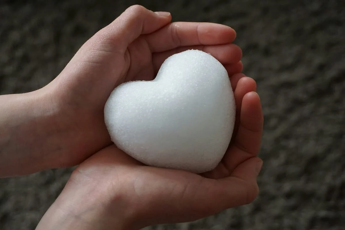 que significa el corazon blanco emoji