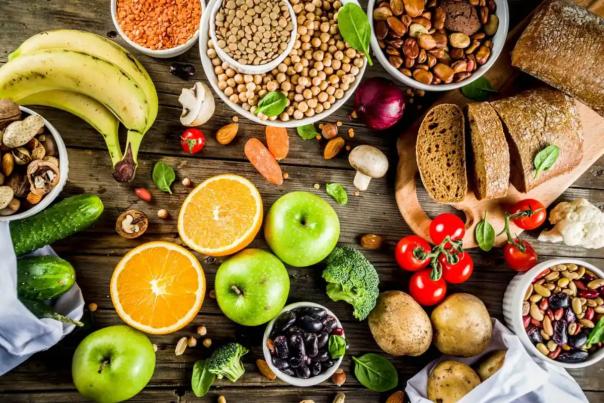 Una dieta rica en antioxidantes es buena para fortalecer el cabello.